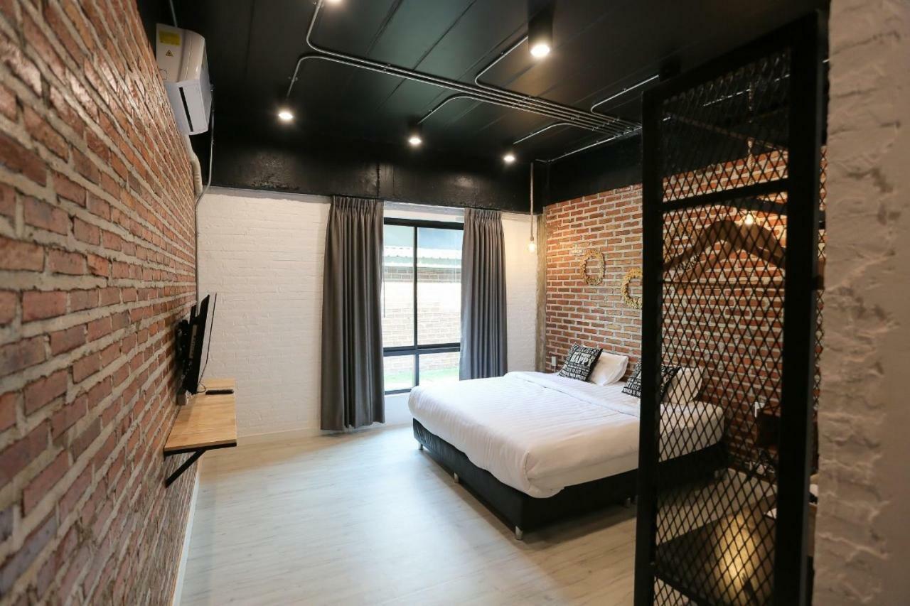 มานอนนี่ Hotel เชียงราย ภายนอก รูปภาพ